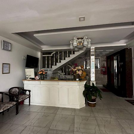 Oyo 1196 Le Vu Hotel ดาลัด ภายนอก รูปภาพ