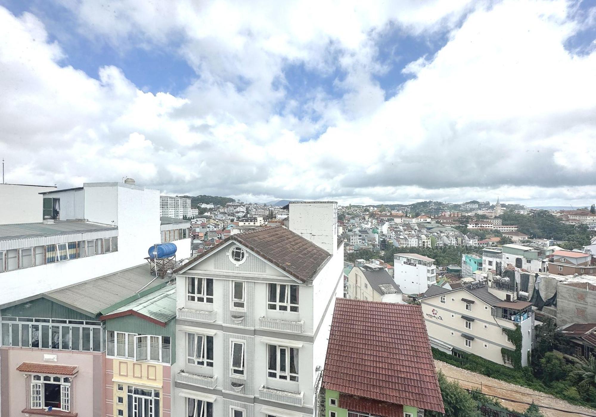Oyo 1196 Le Vu Hotel ดาลัด ภายนอก รูปภาพ